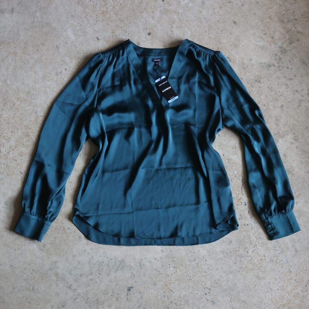 NWT Express Emerald Green Satin V Neck Blouse Large Silky Long Sleeve Top